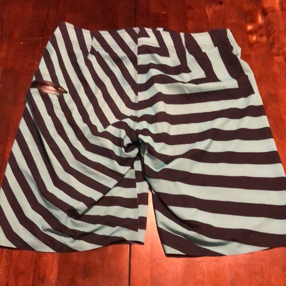 Oakley swimsuit - Picture 5 of 5